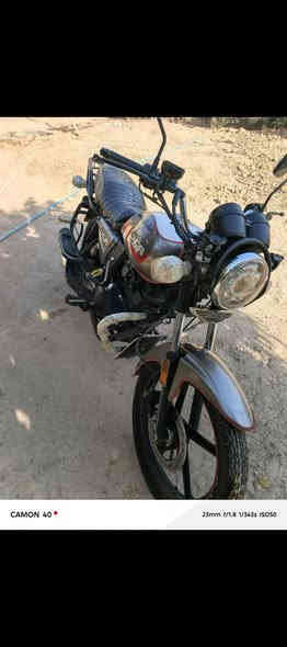 للبيع دراجه (دايوان) موديل2022مرقم ارقام بيه اوراق كامله دراجه نضيفه خير من الله سعره مليون و600وبي مجال ‏‪0776 996 6495‬‏اتصل وبيك خير ودلل مكانه شيخ بابا
