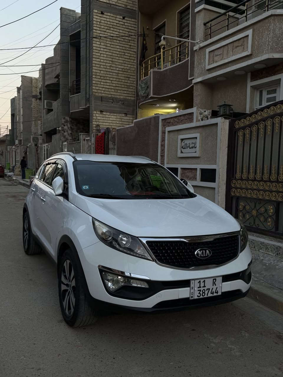 السلام عليكم للبيع
سبورتج 2013 خليجي سلوفاكي 

كفالة عامة من الضربة والصبغ والبارد 

سونار مرفق مع الصور 

مكينة 2000

ماشية 134k

فول مواصفات عدا البنوراما 

بصمة 

منظومة زنون كاملة

شاشة تاب اصلية  

تخم تاير جديد 

رقم بغداد الجديد 

السيارة كاملة بدون اي نقص 

باسمي السيارة 

السعر 165 وبيها مجال بسيط 

العنوان بغداد الشعب 

***********
