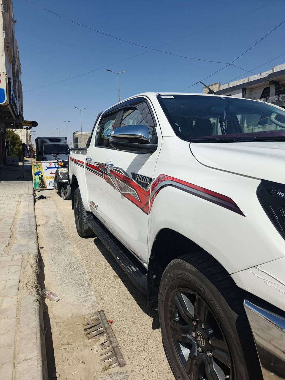 سلام عليكم .....
تيوتا هايلوكس 2025 رقم اربيل باسمي ماشيه 35000 بعدها بالضمان 
مكانها واسط / كوت السعر 300 وبيها مجال شي قليل كلش . السياره بنيد مبدل تفصيخ وبيها بارد جاملغ ايسر وبارد شبر باب الصدر والي وراه واذا تريد راسلني خاص ادزلك صوره الحادث والسياره اني مشتريها زيرو 
***********
