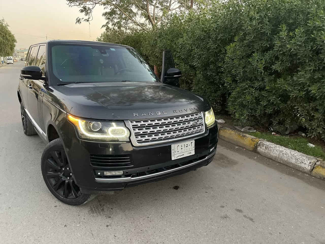 السلام عليكم
رانج روفر  فوك 2016. ادوات ادوات
السياره فول موصفات  كير ومحرك مكفولات من الفتح بدون كص بدون تفصيخ  اكفلك سرقه وانتر بول  السياره جديده معنى الكلمه مكاني بغداد 
السعره  والاستفسار خاص
***********
