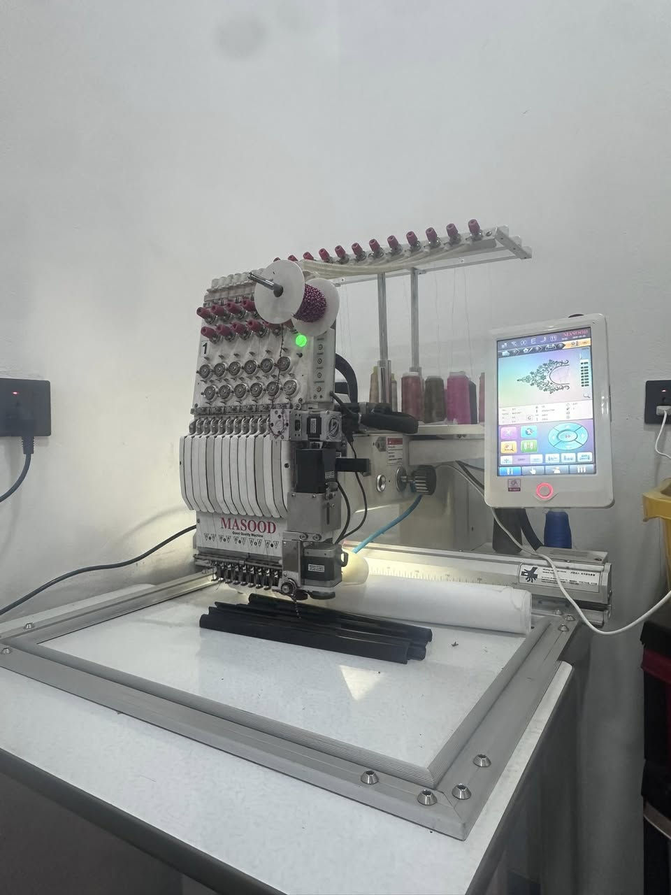 سلام وعليكم مكينه نمنم قيطان و تطريز السعر خاص ***********
