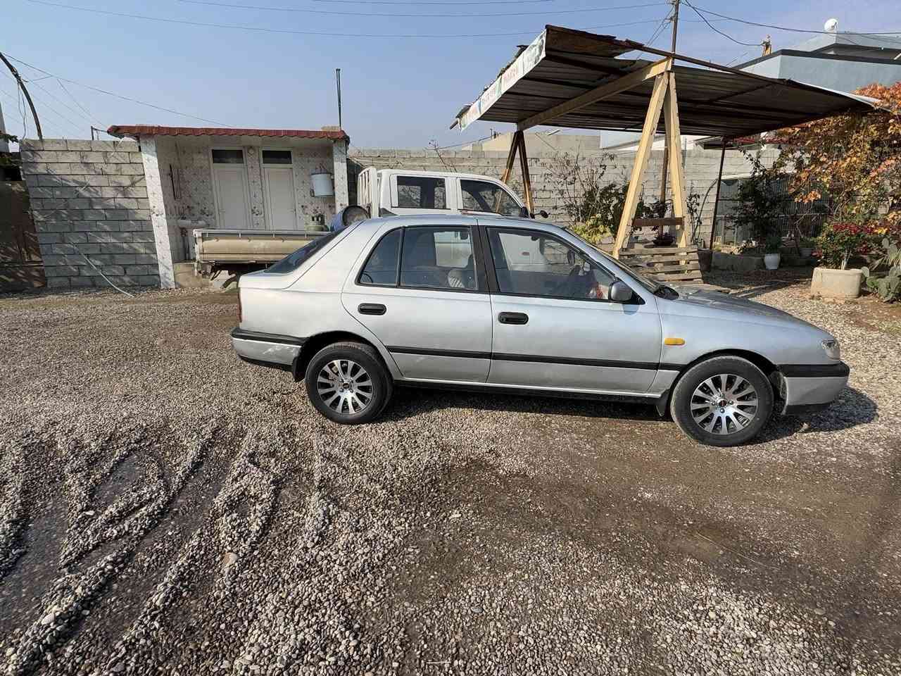 ‏سلام عليكم سيارة صني موديل 93 ‏السيارة رقم دولي سنوية 2030 سيارة صبغ جمالية السيارة جاهزة ما ناقصها كل شيء السعر 33 وبيها مجال بسيط صلاح الدين الشرقاط مجاور الإطفاء ***********.  ***********￼.
