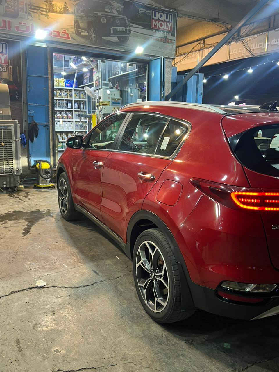 سلام عليكم 
كيا سبورتج خليجي فول (1/1)  اعلى فئه جيتي لاين 2020
رقم بغداد باسمي تحويل مباشر 
محرك 2000دوش المرغوب 
هاند بريك بصمه + اوتو هولد 
بانوراما كشاف لايت نوع DOHC
كشنات جلد لونين والداخل لونين
كير بوكس 6 نمر 
بصمه عدد 2 تشغيل عن بعد 
كراسي كهرباء شاحن واير ليس جنطة كهرباء 
نظام ترحيب بل يدات + ترحيب عن قرب
كاميره دواره 360درجة شاشه كبيره تدعم كار بلي 
نظام نزول منحدرات تبريد قطعتين 
حساس عدد (6) 3 امام و3 خلف 
مداخل USB مخرج طاقه عدد 3 
 نهارLed 
نضام وحدات السلامه ايرباكات عدد 8 
نظام ايزو فكس 
تحكم مقود جهتين +اوتو ميديا 
كروز سرعه + بلوتوث 
بيها بارد قليل بل جاملغ الأمامي عكس السايق 
وبارد بل جاملغ الخلفي جهة السايق مسويهن يم المندلاوي ولايبين ابد مكان السياره بغداد 
رقم ***********
السعر 19الف بيهه مجال
