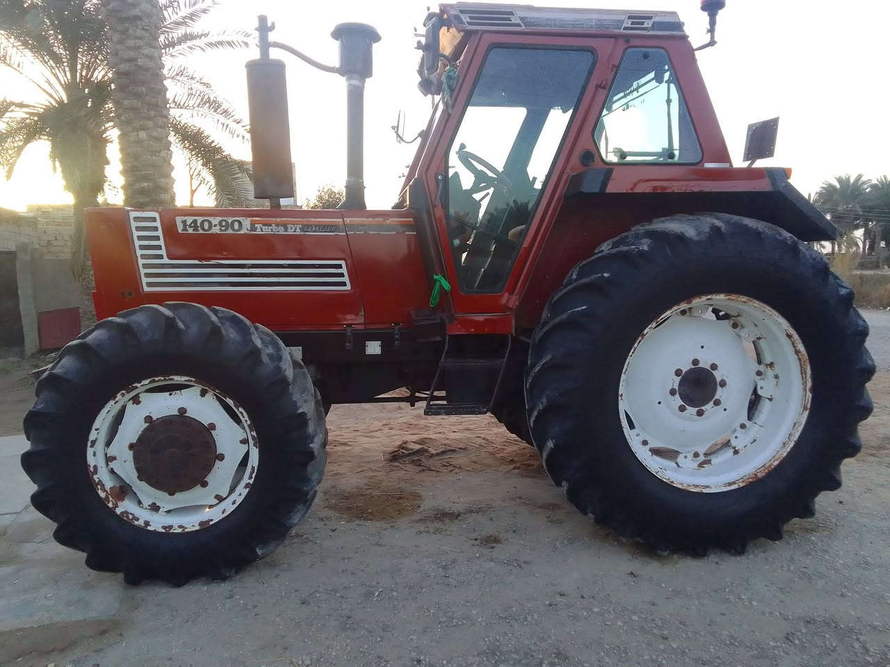 السلام عليكم للبيع مكينه حجم 140 رقم وسنويه ***********
