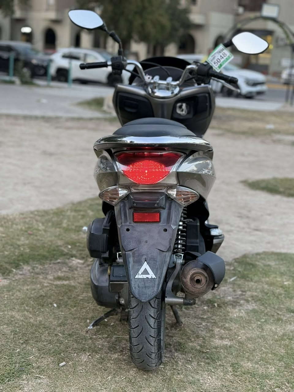 السلام عليكم للبيع دراجه pcxجيل الاول  دراجة مال رمبه ماخذها رمبه الدراجه وأعلى ايدي حجم مكينه 150ياباني الاصلي دراجه جديده مال جناي وعلئ ايدي لون مميز 
ياباني الاصلي دراجه كامله أستان كهربائي حساس ازدحام حرف Aدراجه جديده الدراجه مكينه لوك شلعه معدل خير من اللّٰه دراجه تكول جديده بمعنئ الكلمه واحلا من الصور مال جناي المكان بغداد دراجة مكفوله اي نقص مابيه السعر مليون 550
وبيها مجال بسيط  
اي استفسار ***********
