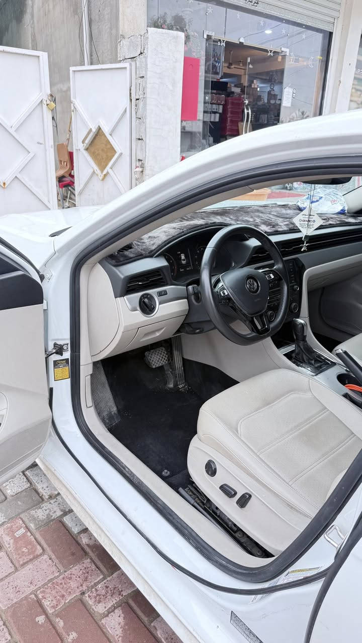 فولكس واكن باسات 2021
رقم سليمانيه 
ماشيه 74,000 الف كيلو متر 
السياره ب اسمي تحويل بنفس اليوم او وكاله ماعندي مشكله

ضررها من امريكا فقط بنيد صبغ 

ملاحضه السونار المرفق بالصور ضرر امريكا 

بالعراق 

باب السايق صبغ بالطرف ويه قبضه الباب

الباب الخلفي عكس السايق  صبغ طرف الباب وهلال الجامرلغ 

+ رصعه صغيره بالقماره اثر الشحن

يعني السياره 3 قطع 

بدون ايرباك بدون دواخل بشرط

مكينه وكير كفاله برغي ما مفتوح بيها 

فول مواصفات 

سلايت

ورادارات 360 درجه

مقاعد جلد + تدفئه 

تحديد مسار 

التوقف الذاتي 

نضام النقطه العمياء 

دخول ذكي 

السعر 160 وبي مجال 

مكان السياره صلاح الدين قضاء العلم

‭0773 548 2947‬
