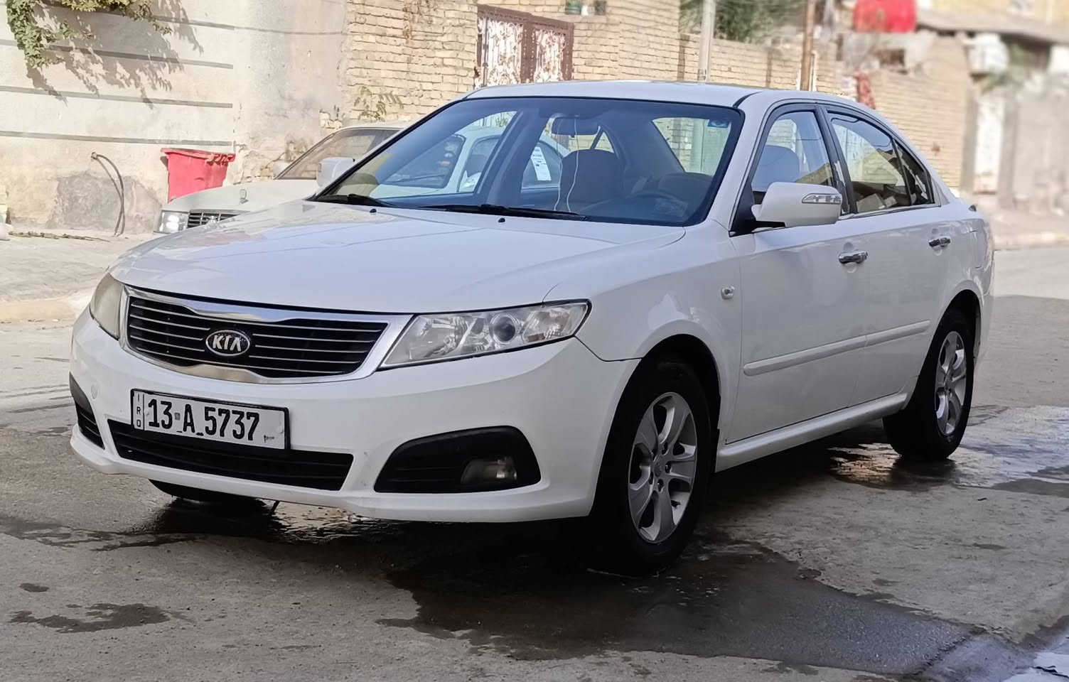 سلام عليكم سياره كيا اوبتيما موديل السياره 2009 خليجيه رقم ميسان مشروع وطني سنويه  جديده رقم جديد تحويل مباشر بلسم السياره جاهزة من كلشي مكان سياره واسط السياره مكفولة كفالة عامه من ضربة كص نقل جثه والوصولايات والصبغ كفاله عامه مكينه ولكير مكفولات تبريد شغال السياره اي نقص مابيه حداديه خلفي امامي جديده تخم تاير جديد سعر السياره 125 ورقة بيه مجال حك جيه رقم موبايل صاحب سيارة موجود بلنشر 
***********
