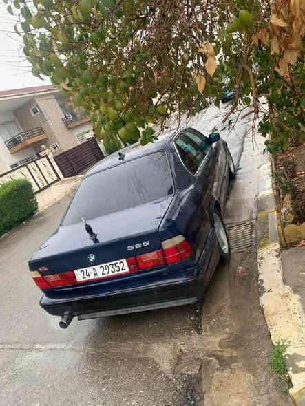 بيئم نيلي 525
محرك كبس
موديل90
كير عادي
سياره نضيفه
هزه جديده
رقم مسطره

سيارع غرفه نضيفه
باسمي
للجناي فول الفول

‭0773 859 5987‬

39 ‭‬ وبيها مجا موصل
