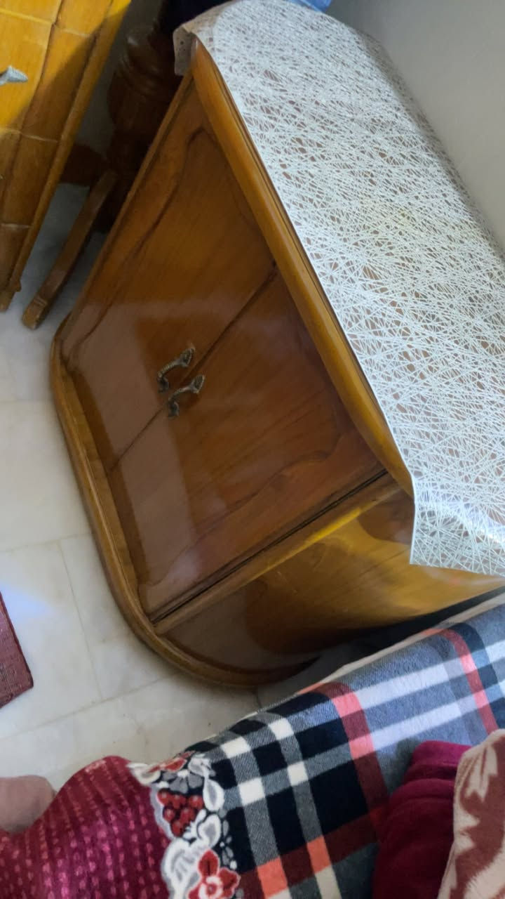 السلام عليكم غرفة تسكام خشب صاج بحالة جيدة السعرمليون ونص بيها مجال للشراي للعلم يوجد كومدي ثاني ومساطر للسرير جانبية بسبب ضيق المكان ماشاديهم المكان البلديات شارع المصرف


**إذا كنت صاحب هذا الإعلان وتريد حذفه لأي سبب، رجاءا أرسل رسالة إلى الدعم الفني**