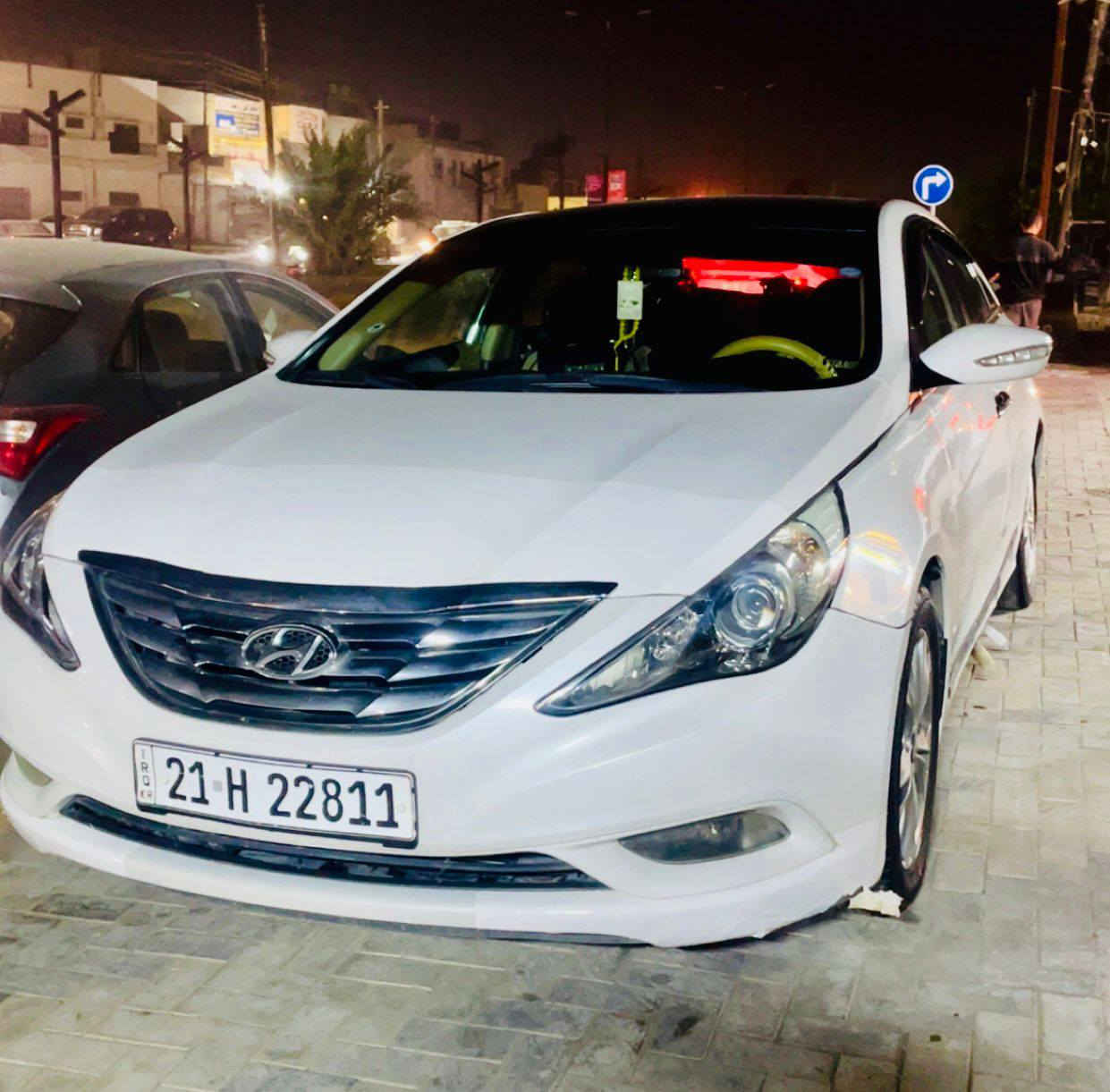 السلام عليكم
للبيع او لمراوس بحديث سوناتا 2010 خليجي فول السيارة بانوراما شاشة تبريد ثلاجة  رقم سليمانية بيها صبغ بابين +بارد شؤية موظح بلسونار عارظاها 103بيها مجال بصيط 
*********** 
مكاني بغداد الغزالية ..
