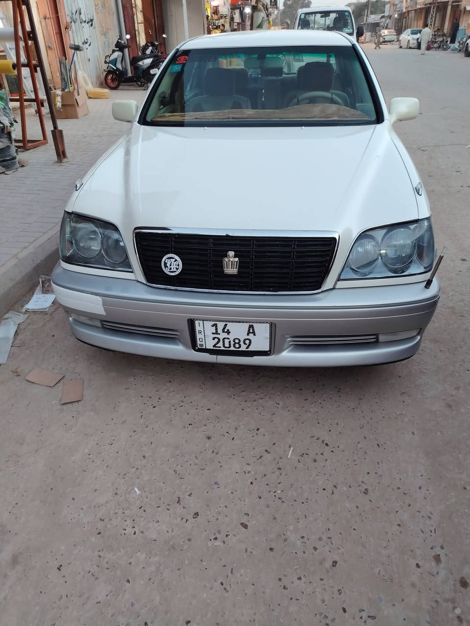 السلام عليكم  ملكه موديل 2001  اربع دكم ديفور الجبير كير مكينه جديد حاويه حداديه جديده تبريد تدفئه كله شغال تحوير نجف دشبول إماراتي تخم تاير. سنوية لل 27 بسمي شرط المداور ثاني يوم مكفوله كفاله عامه لا كص ولا نقل ولا صبغ  مكاني سماوه السعر 155 بيهه مجال *********** اتصل وتدلل
