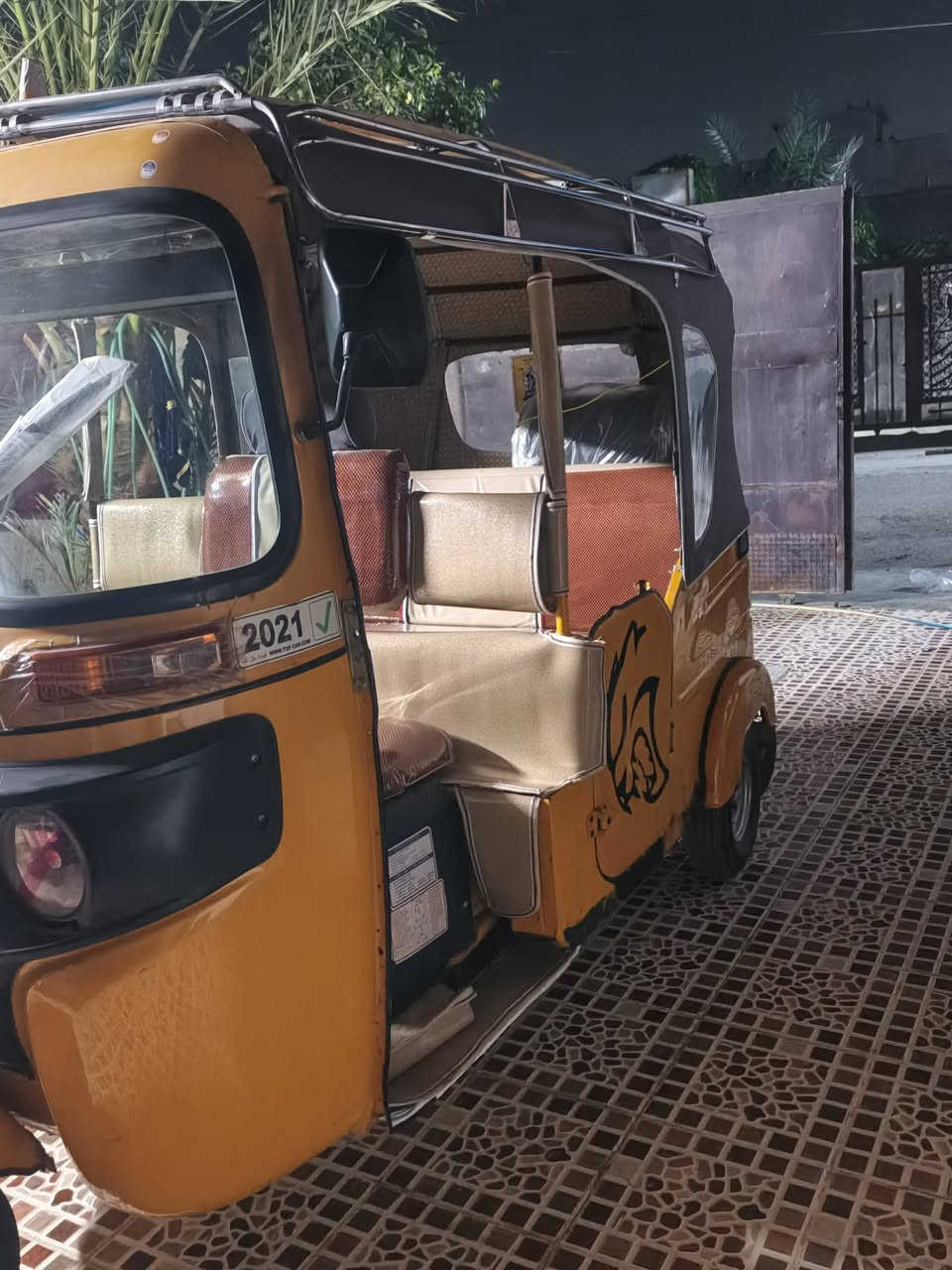 سلام عليكم تك تك 21ايي نقص مابيهه  للبيع مكاني بعقوبة تقاطع السادة   ***********
