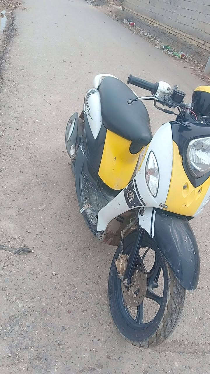 السلام عليكم دراجة للبيع ياماها كاملة مكملة كلهة شغالة كهربائيات كلهة شغالة مكينة نظيفة تخم تاير جديد الاستفسار الرقم ***********   بي واتساب
