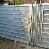 باب سلايت • عرض ٣م • ارتفاع ١٫٨م