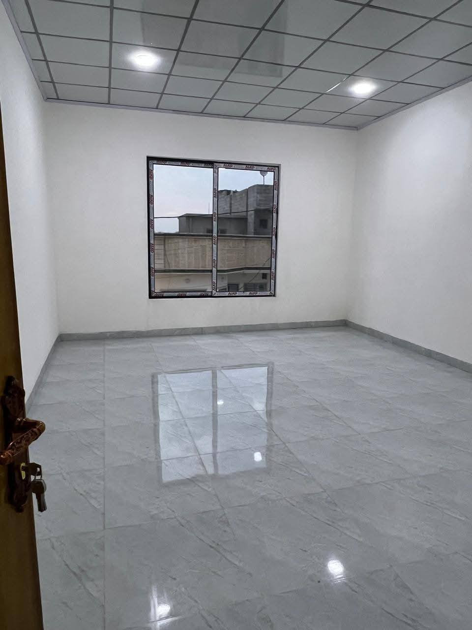 #عروض_مكتب_الدار_للعقار

دار للبيع

حي الملايين الثانية

 تقطيع الملك 

المساحة 180 م واجهة 9 م

 ط1)) غرفتين نوم واستقبال وصاله ومطبخ وصحيات

ط2)) 4 غرف نوم وصاله وصحيات 

خدمات كامله ماء كهرباء تبليط

سند زراعي قرار 25 ومستلم وصل بلدية 

للاستفسار أكثر اتصل على الأرقام او 

 مراجعة مكتب الدار الكائن في بناء الجاهز مقابل الكمرك 

***********

***********

***********
