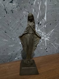 تراثي قديم جدا مريم العذراء نحاس ثقيل الوزن نص كيلو سعرها 20 عنوان بغد...