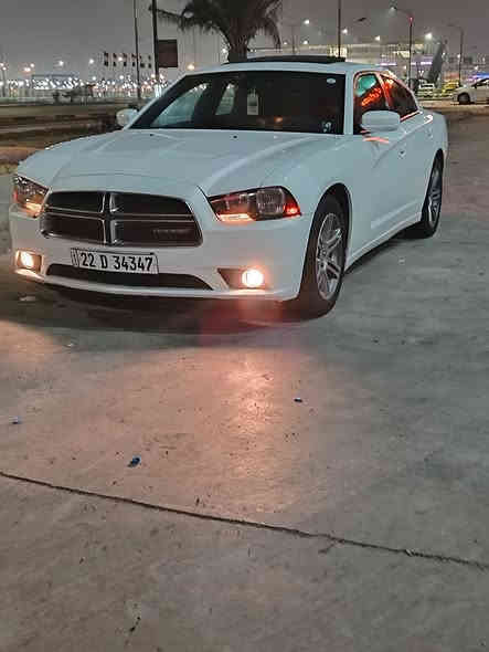 السلام عليكم سياره خليجيه 13 بيها بس شامله خلفي بي بارد السعر 170 ***********
