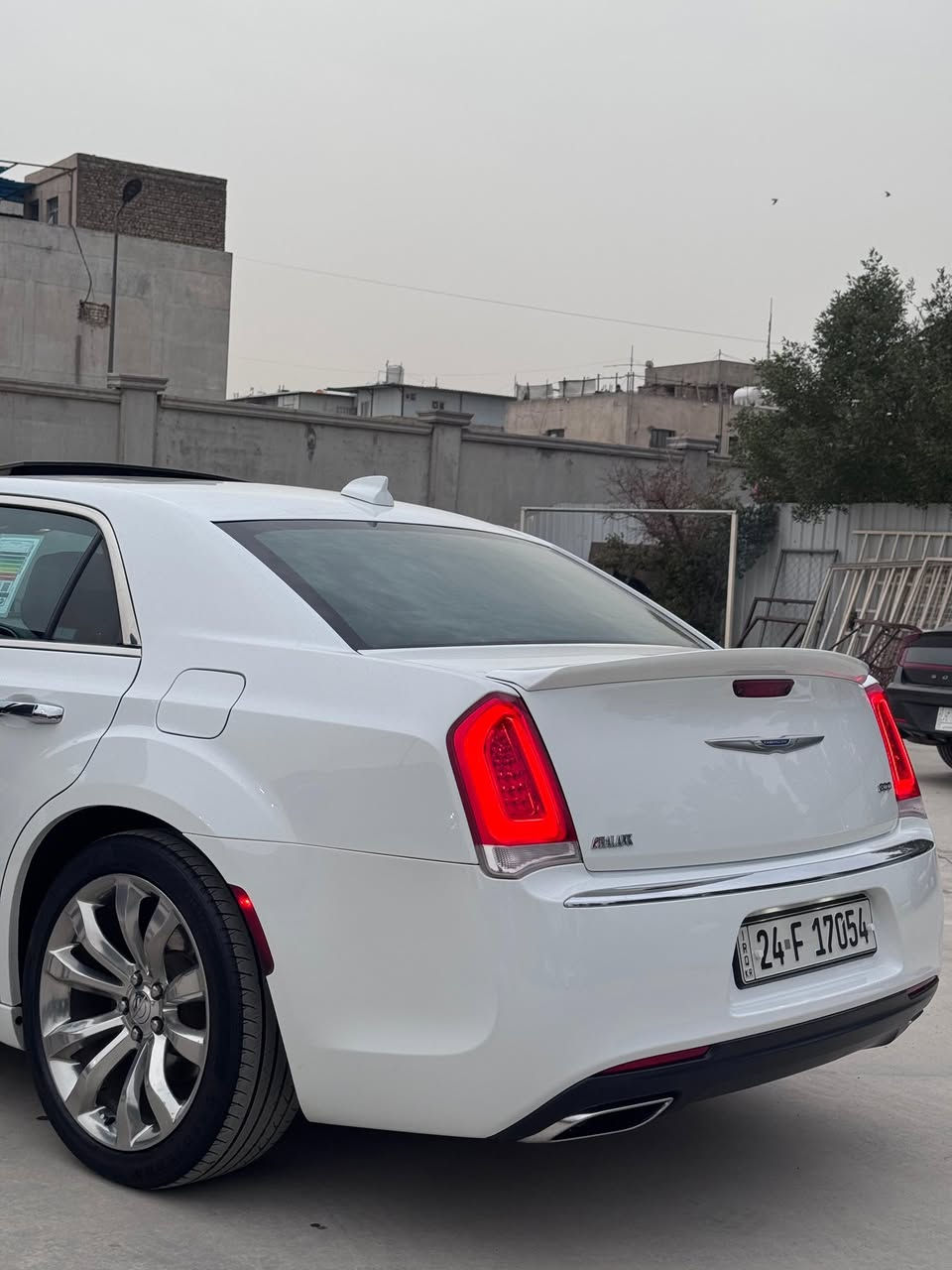 السلام عليكم
اوباما 2019 C كلين تايتل السياره حيل جديده  كفاله عامه بدون صبغ بدون حادث  حتى دعاميات بشرط السياره حلوه و دينار واحد متصرف عليها  جاهزه من كل نواحي 

بيها مكانينً pdr صغار حتى متبين 

المواصفات 

 بصمه  

بانوراما

تشغيل عن بعد 

كشنات اماميه تدفئة تبريد 

كشن خلفي تدفئه 

تحكمات أستيرن 

مري هيتر 

مري قلاب 

تبريد قطعتين

كشن خزن 

ستيرن كهرباء 

ستيرن تدفئة 

 

وباقي مواصفات ال C المعروفه رقم دهوك بأسمي تحويل ثاني يوم 

مكان السياره / بغداد زيونه 

 

للاتصال 

***********

***********
