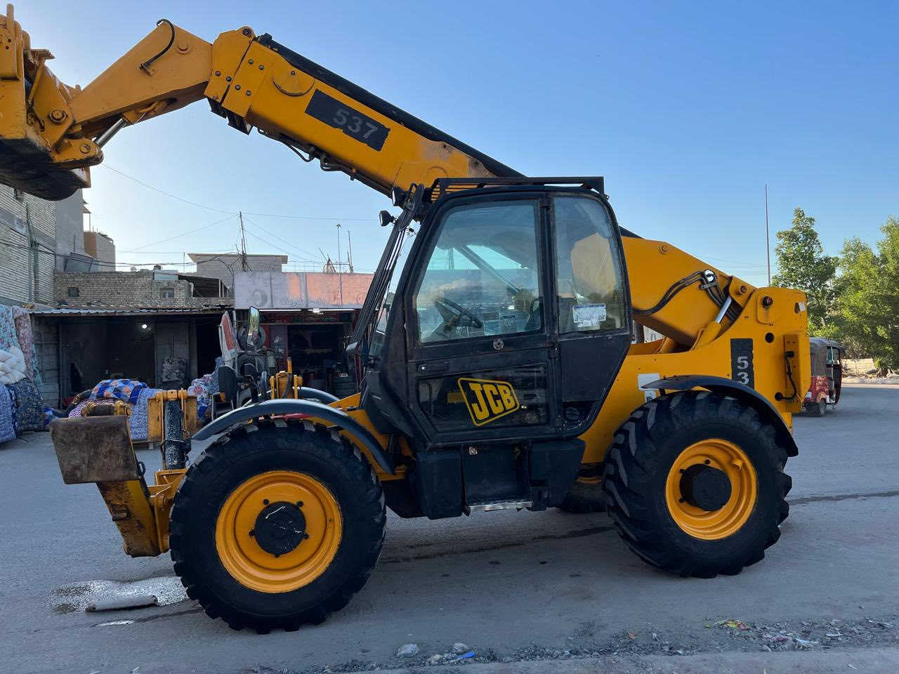 رافعه JCB سلايت 2003 رقم كاتي دهوك السعر 140 وبيهه مجال  مستعمل نضيف  العنوان بغداد الكاظمية الرقم ***********
