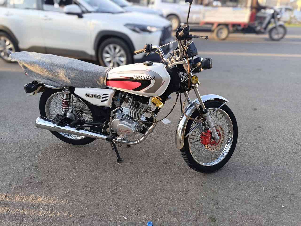 سلام عليكم دراجه نامه برو موديل 23
منفيس محرك مامفتوح دشبول اكتروني بلادي نضيفه حيل مال جناي وياله مصطرة انطيك شرط كهربائيات كامله دراجه ماملعوب بيها برغي مامغير بيها على وضعها شراي يتصل سعر 550 بيها مجال ***********
