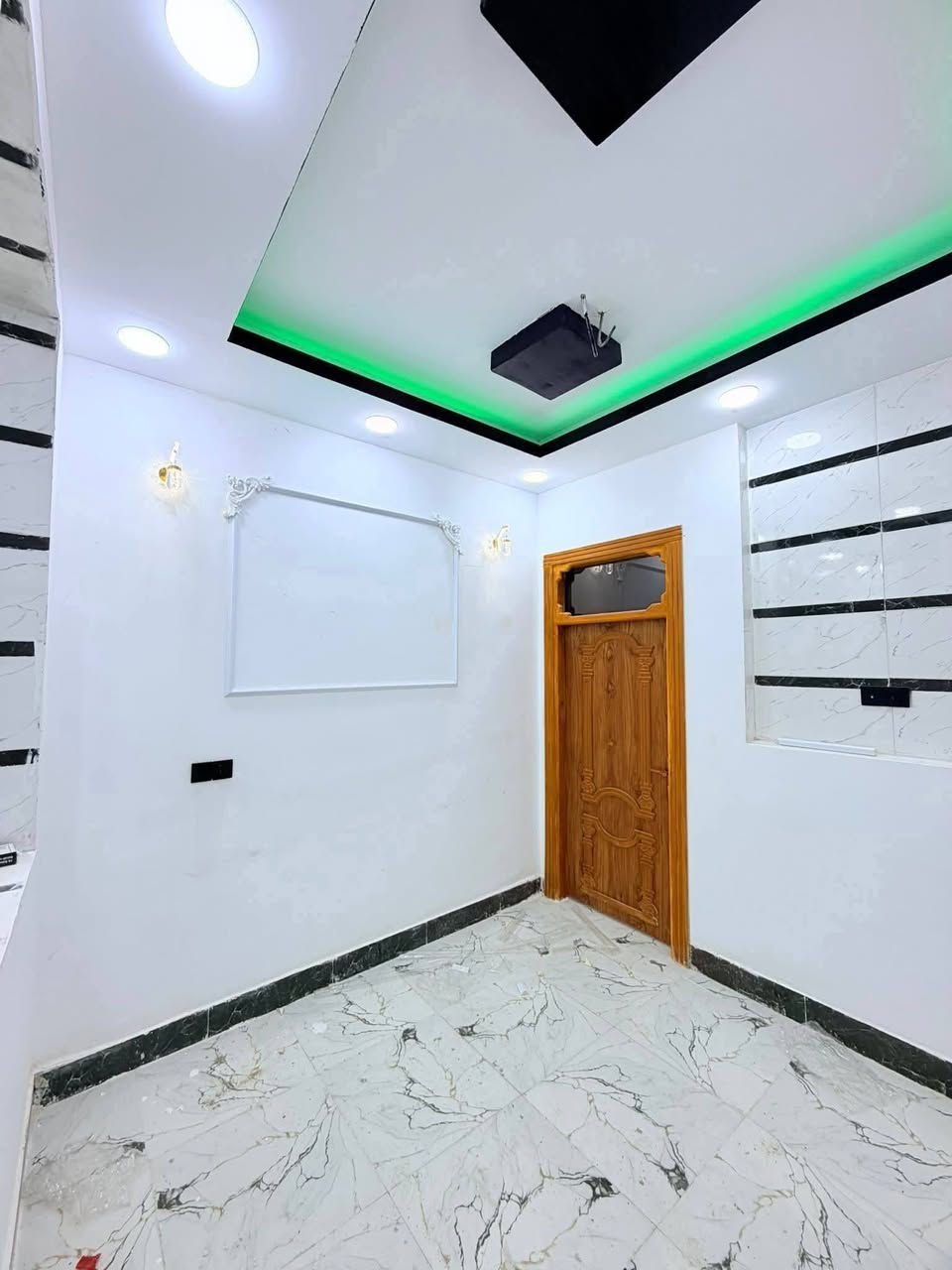 دار للبيع  50متر 🏡
بسعر /21/ مليون مع المجال
موقع /نجف 🏡شارع الحولي مال المطار عمود/ 317

البناء 🏡 #ملاحضه_طابو_زراعي_سند25قرار_محكمه 
غرفه/صاله/مطبخ معزول/ صحيات/مكشوفه
بناء مرتب/ اساس + سقف كونكريت /طابوك

ألخدمات 🏡 #بعد_عن_سوق_100متر
ماء/كهرباء/مدارس/سوق/تبليط‏‪إنترنت./  للاستفسار  على *********** أو مراسله واتساب
