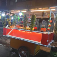 عربانة مال شربت للبيع السعر 800هيه وغراضه شلع الي اريده مكاني زعفرانيه...