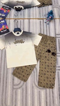 ملابس أطفال • توصيل مجاني • ٦-١٦ سنة