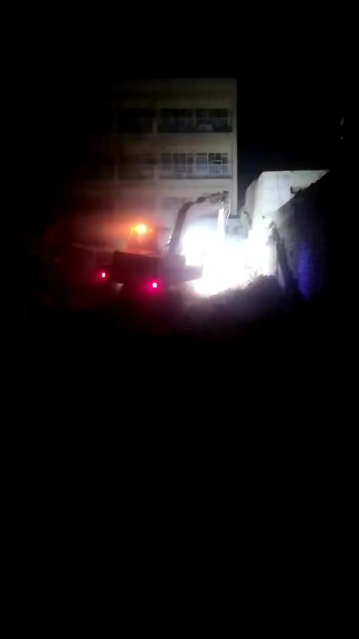 ⛔ (. لسنا الوحيدين ولكننا الأفضل.  ) $
كادر جاهز لتفليش البيوت القديمة🏡 ورفع الأنقاض
وتسليم ارض جاهزة للبناء الحديث بأسعار مناسبة

***********. ☎️
