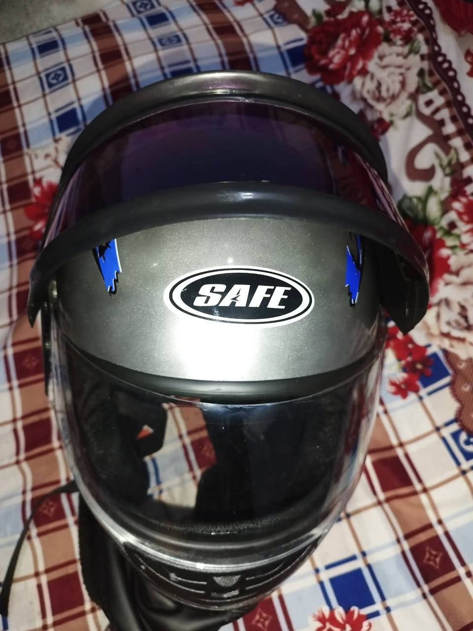 خوذه للبيع دبل جامه نهاريه وليليه وبيها فرو خوذه مرتبه السعر 20


**إذا كنت صاحب هذا الإعلان وتريد حذفه لأي سبب، رجاءا أرسل رسالة إلى الدعم الفني**