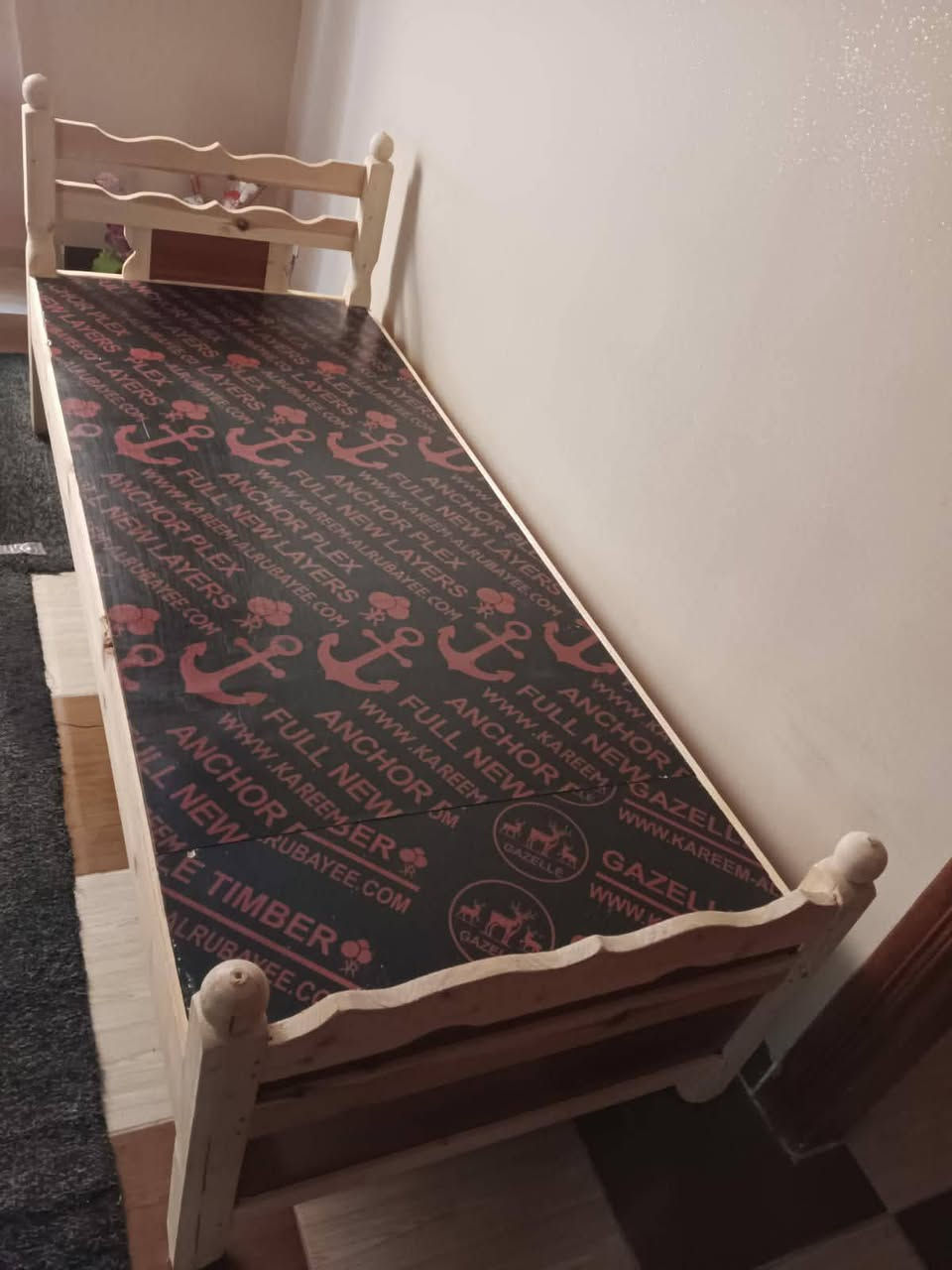 مرحبا .
عندي جرباية عدد / ٤ للبيع نظيفة اخت الجديدة ، مستعملة أقل من شهر . 
اللي يريد يشتريها يراسلني على الخاص .


**إذا كنت صاحب هذا الإعلان وتريد حذفه لأي سبب، رجاءا أرسل رسالة إلى الدعم الفني**