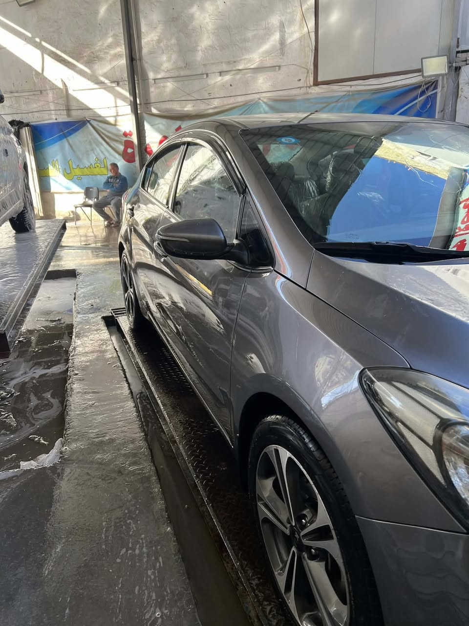 سلام عليكم للبيع كيا سيراتو موديل ١٦ مكفوله من كلشي رقم بغداد محركة ١٦٠٠ دوش المرغوب ماشيه ٨٣ فول مواصفات عده البصمه حساسات مري شفط كامره شاشه داخل لونين تبريد قطعيتن  شفتات ستيرن تحكمات انضمة قياده لايتات زينون  تخم تاير جدد سياره على وضع شركه سعرهة 140$ وبيهة مجال للطيبين  مكاني بغداد للاتصال ***********
