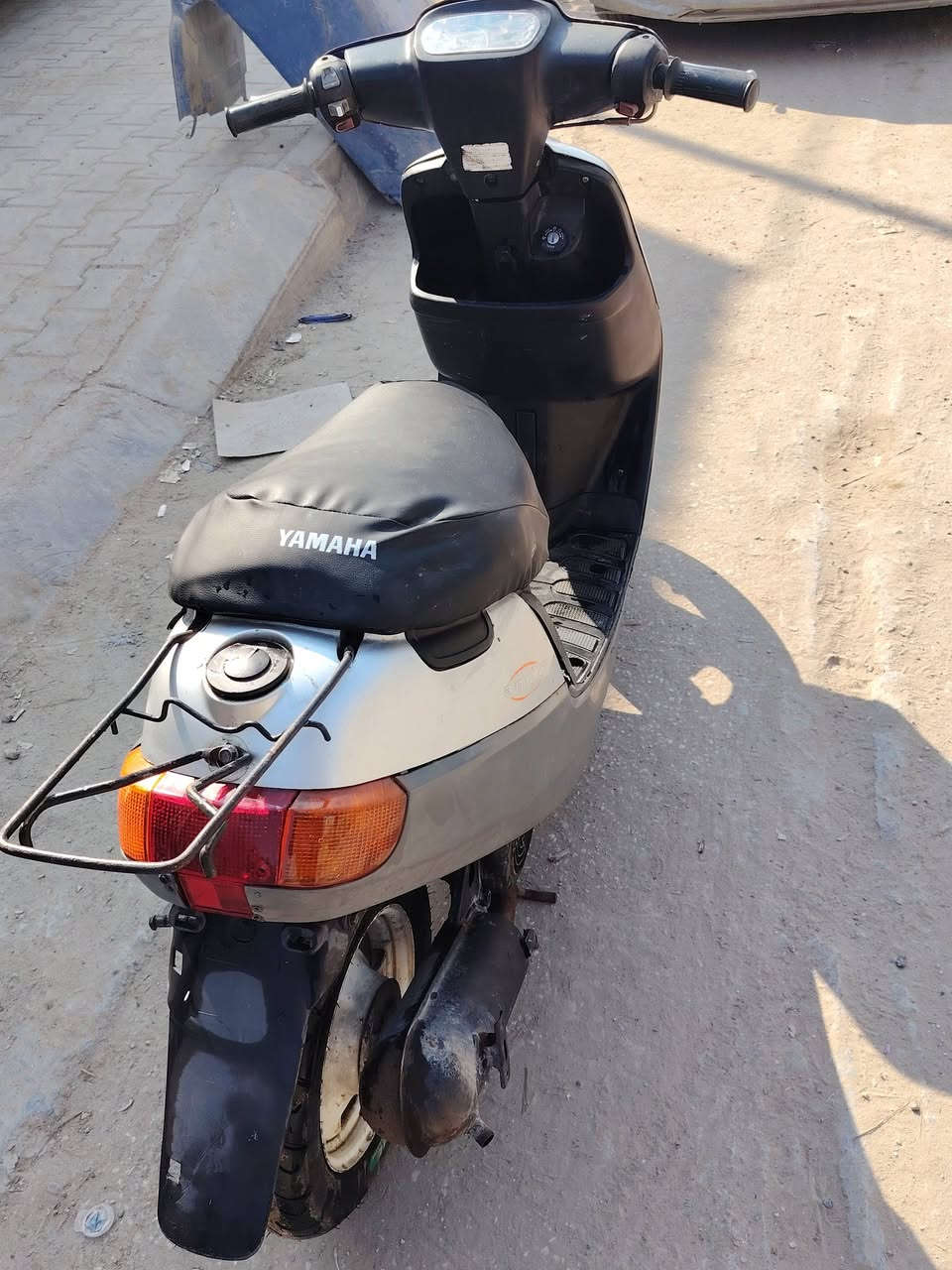 دراجه بطة للبيع كاملة ما بيهه نقص فقط باتري نقص  شغاله سلف وهندر  السعر 300    ///  مكلف بل نشر  
صاحب الدراجه  ***********
