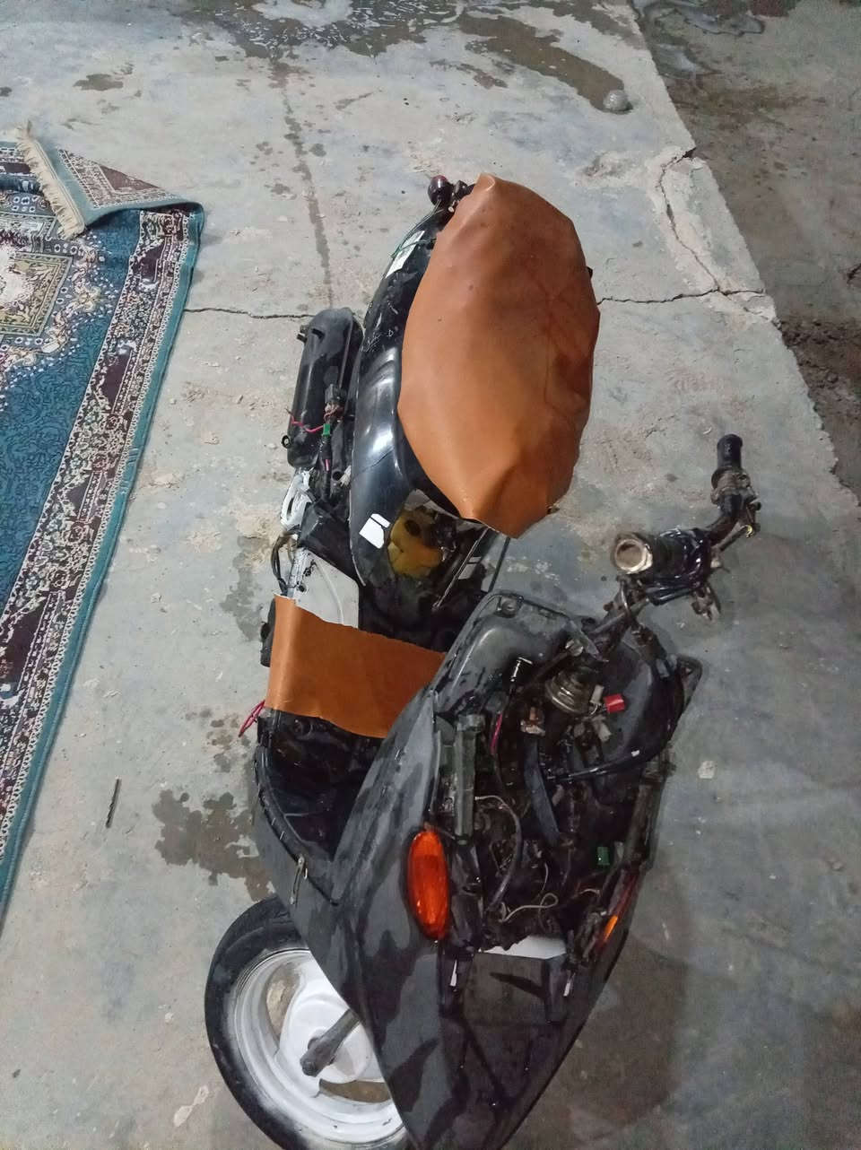 سلام عليكم للليبيع دراجه بيجي شغاله كلشي جديد بيه عوزه بس ستان مكان سماوه قرب جسر بربوتي سعر 100بيه مجال


**إذا كنت صاحب هذا الإعلان وتريد حذفه لأي سبب، رجاءا أرسل رسالة إلى الدعم الفني**
