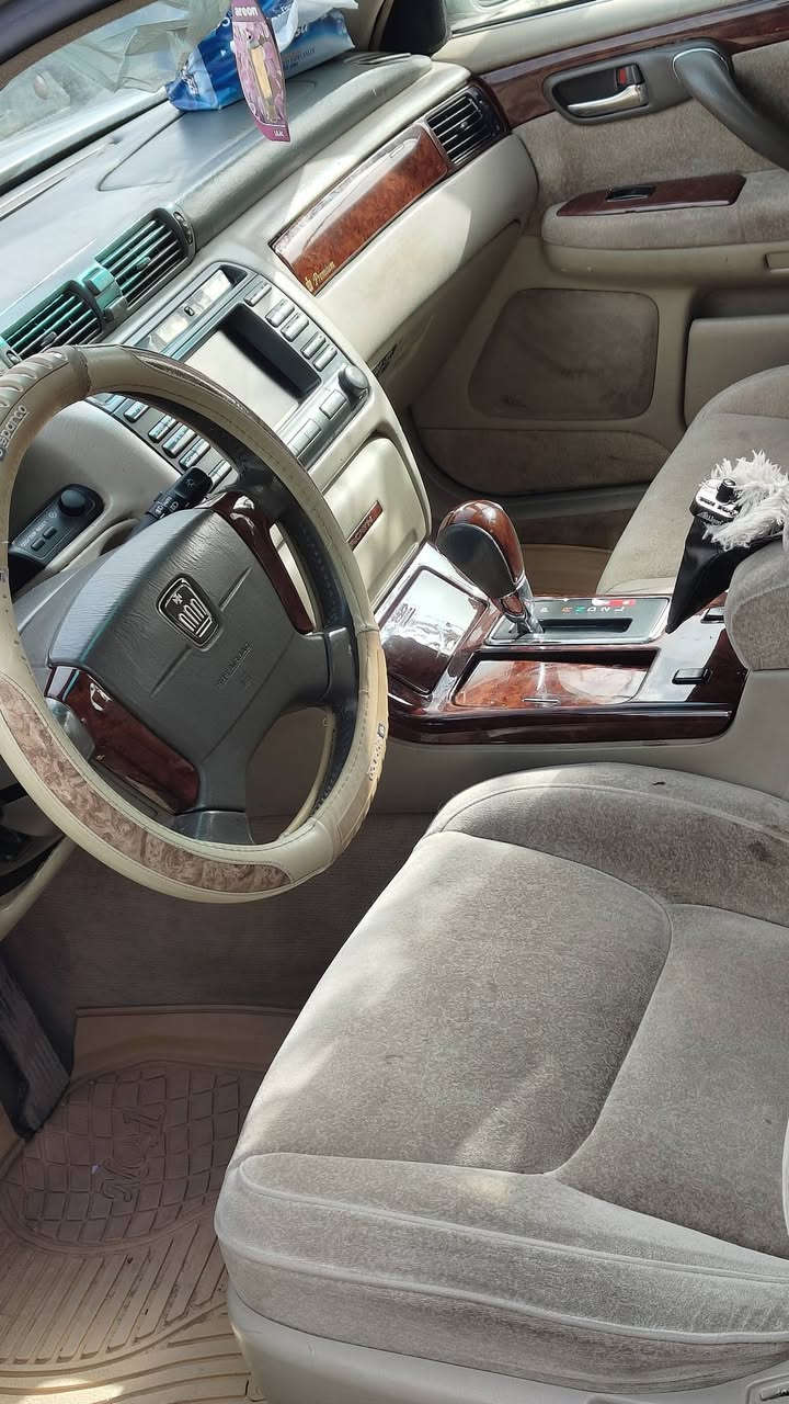 السلام عليكم سياره ادوات حيل حلوه ماناقصه شي سياره مال جناي السعر 33 وبيها مجال
رقم ***********
