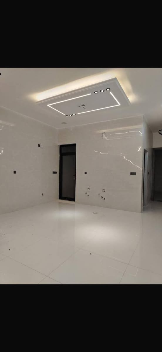 تونات للبيع
تونات للبيع
السلام عليكم 
تونات للبيع 
العنوان بغداد حي الجهاد 
مساحة البيت 🏠  الواحد 100 متر
واجهه 5متر 
نزال 20متر 
مدخلين
بناء. 2026
سعر البيت الواحد 260مليون 
للأستفسار 

***********
***********
خضر
