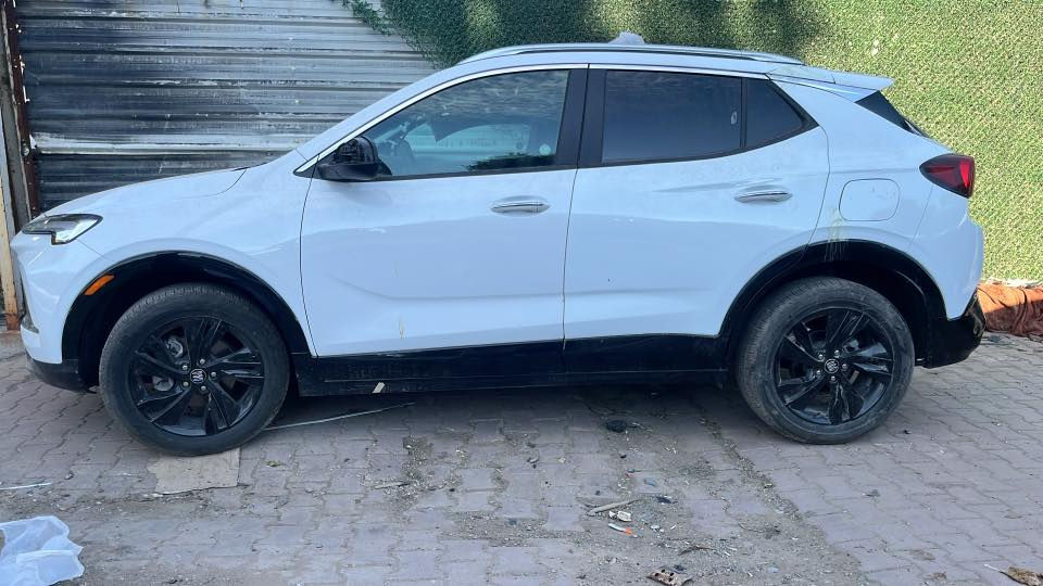 بيوك انكور ٢٠٢٤gx turning sports 
٣ قطع صبغ جنطه وجاملغ وباب خلفي الايسر 
ماشيه ٥ الف كيلو 
***********
سعر ١٥٠$
