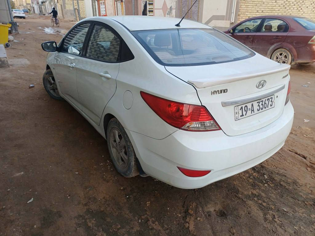 السلام عليكم  ورحمة الله وبركلتة 

اكسنت موديل 2012 بيه فقط دور الجاملغ الخلفي صبغ والباقي كفاله لا فتح ولا تبديل 
مكينة 1.6 جديد بمعنة الكلمه السيارة ماشية 229 الف سنوية جديدة لل2029
مكان السيارة نجف
السعر 92
للاستفسار اتصال على الرقم التالي 
*********** كربلاء, العراق
