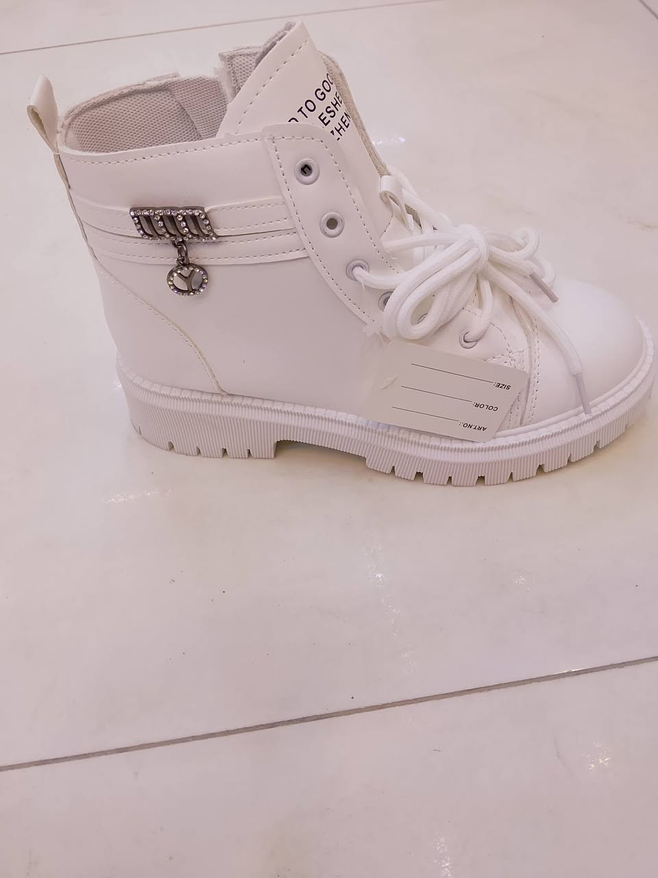 بوت نسائي السعر ب10الف فقط من الحجز واستفسار رجاء خاص او واتساب توصيل جميع محافظات  العراق 🚛***********
