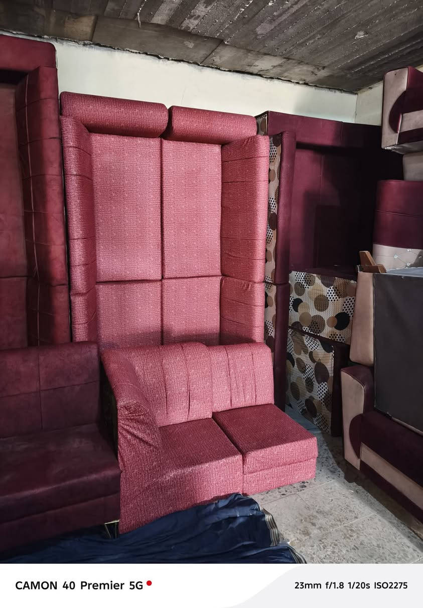 السلام عليكم يوجد لدينا دواوين المستعمل والجديد للاستفسار والتواصل *********** واتساب العنوان كاطون الرازي شارع ابو رباح في معرض ومزاد وعد
