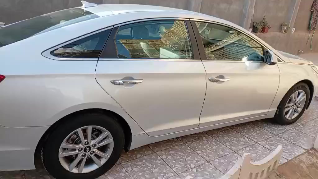 سوناتا ٢٠١٥ بيع مستعجل ***********/***********
سياره جديده اخت الزيرو شرط كارتون 
كفاله من الشخوط والطخات والرصعات والتكحيل والبارد 
ماشيه قليل 
*********** /*********** 
بيع مستعجل  جوه السوك
