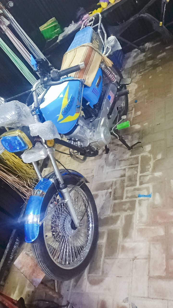 السلام عليكم دراجه لبيع موديل 24 كامله ونضيفه سعر 600وبيهه مجال 📞***********
