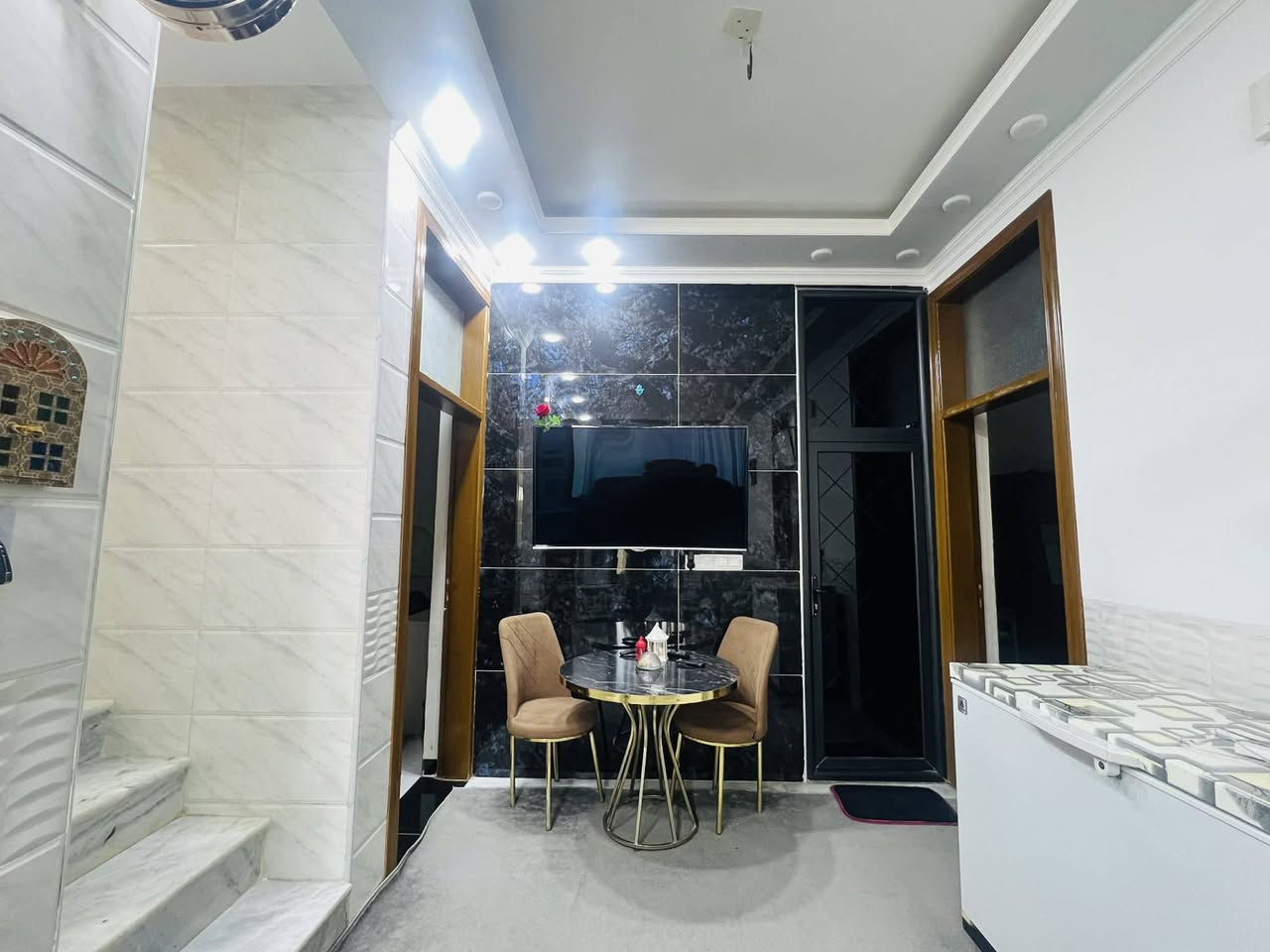 السلام عليكم دار حديث للبيع 
المهندسين قريب على شارع 60

***********
