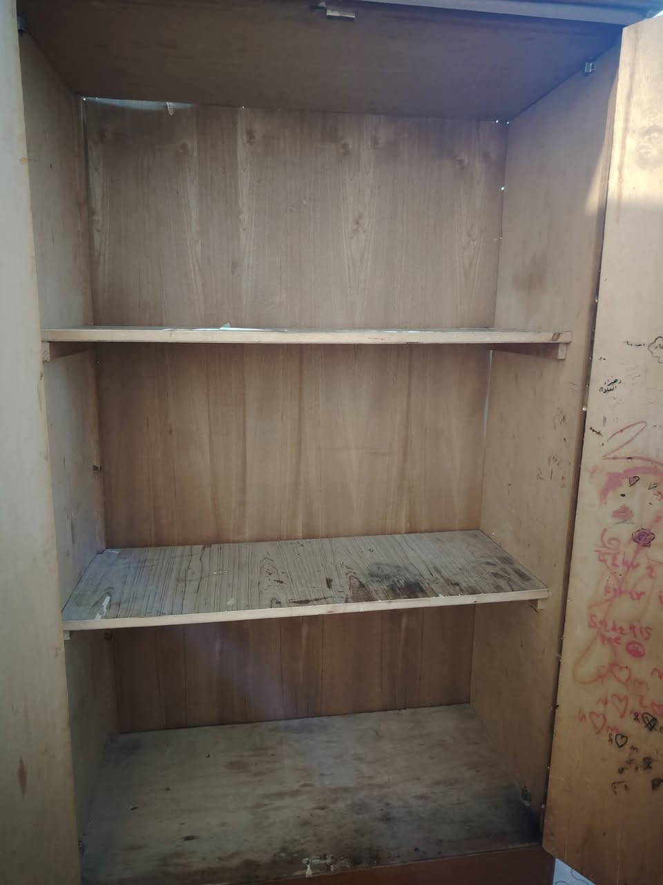 مرحبا عندي هاذه الكنتور للبيع تسكام 6 بيبان سعر 160 مكاني نجف شراي خاص او تصل برقم عل خط ***********
