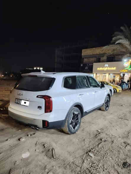 كيا  تلورايد  2023 فئة s
مواصفات السياره
بصمة 
كشن كهرباء 
كشن جلد 
شاشة متصلة 
كشن VIP
تدفئة بلكشن 
3قطع تبريد
ويل كروم 
لايت زنون
تشغيل عن بعد 
رادارات خلفية 
رادار امامي 
حساس خلفي 
كامرة
سبعة راكب 
اوتو هولد 
فور ويل 
ماشية 78
حادث السيارة جاملغ امامي ايسر  ومصبوغ والباقي كفالة عامة من الصبغ صور الحادث موجودات ورقم شاصي بالمنشور

السعر 290 وبيها مجال للشراي
مكاني الديوانية 
للاتصال 
***********
