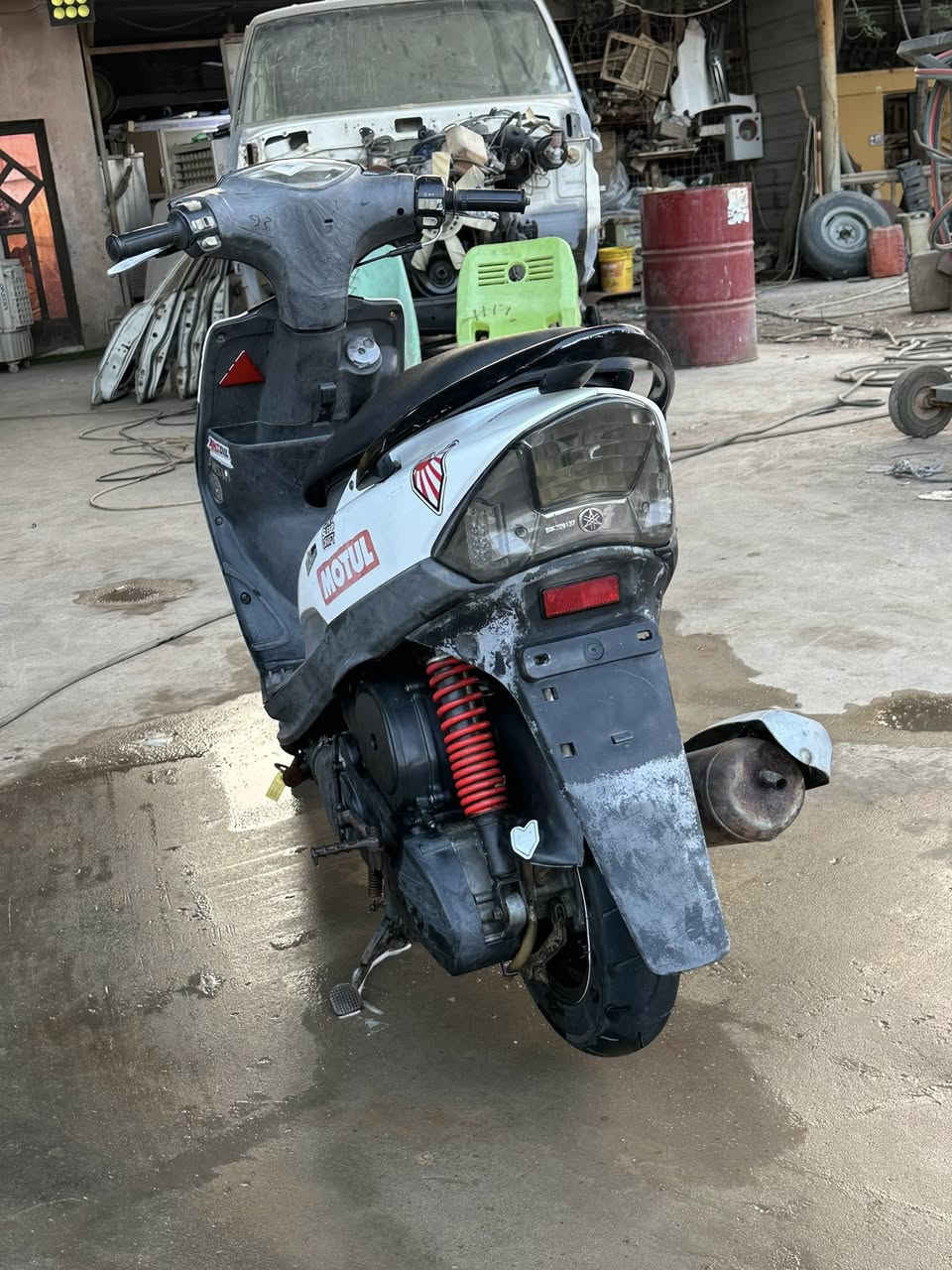 سلام عليكم :دراجة ماكس عدلة للبيع دراجة كلفالة عامة من كل النواحي الداجة بيهة ويالة وبيهة كلجات (fcs)كلشي ما ناقصهة الداجة بعدهة وكالة اوراقهة كاملة وبيهة منفيس مكاني عمارة                                                    وهاذة رقمي:(***********)
