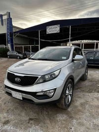 كيا سبورتج 2016  خليجي محرك 2000 دوش  بيه جاملغ مبدل بدون دواخل بيه شخ...