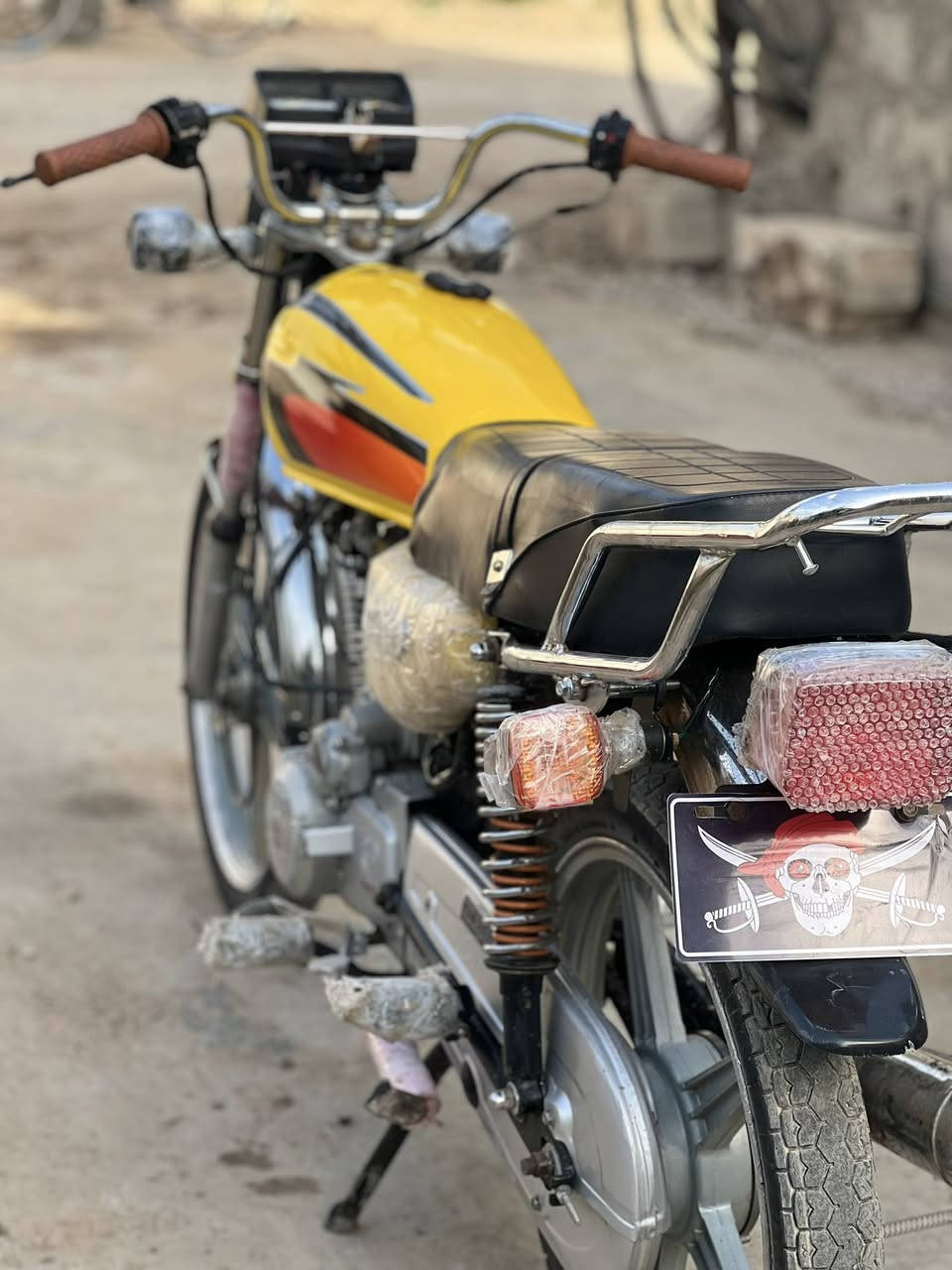 سلام عليكم
دراجه سيفان موديل 20 البيع 

كلشي شغال بيه شلعه معدل فول 

بيه مكينه خير من الله بيه 

المكان ديالى بعقوبه تقاطع القدس 

تصال بل رقم *********** بل خدمه اني
