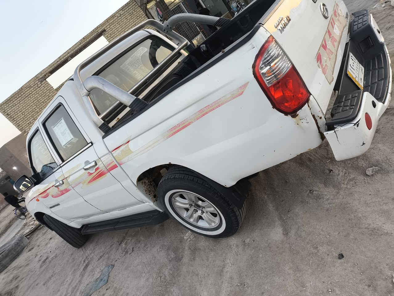 سلام عليكم للبيع سكاي 2018رقم مثنى محرك قبل شهر شاده جديد كير مكفول حداده جديده تخم تاير جديد سياره نضيفه وما متعوبه تبريد ثلج تراي وين ما يعجبك مكاني سماوه سعره 60بيه مجال لشراي وهاذه رقمي للاستفسار ***********
