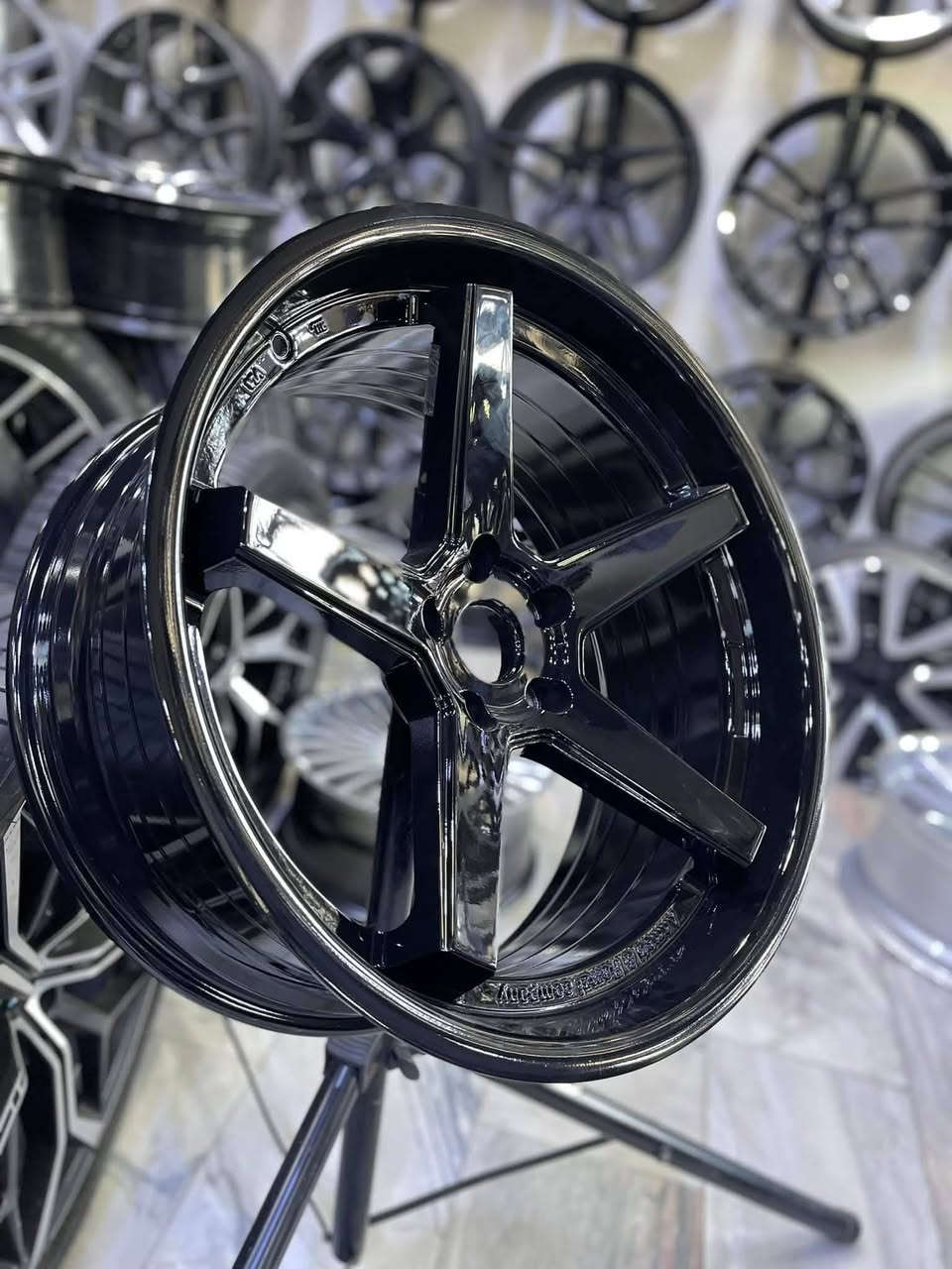 السلام عليكم ويلات فيراده زوج حجم 20  سعر ٣٠٠ الف
***********
