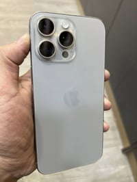 آيفون ١٥ برو ماكس • ٢٥٦ • بطارية ٧٥٪